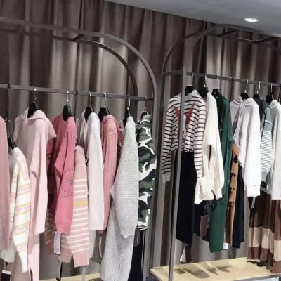 東莞市宇潤服飾主營產品服裝批發(fā) 服飾 男女所在地區(qū)廣東